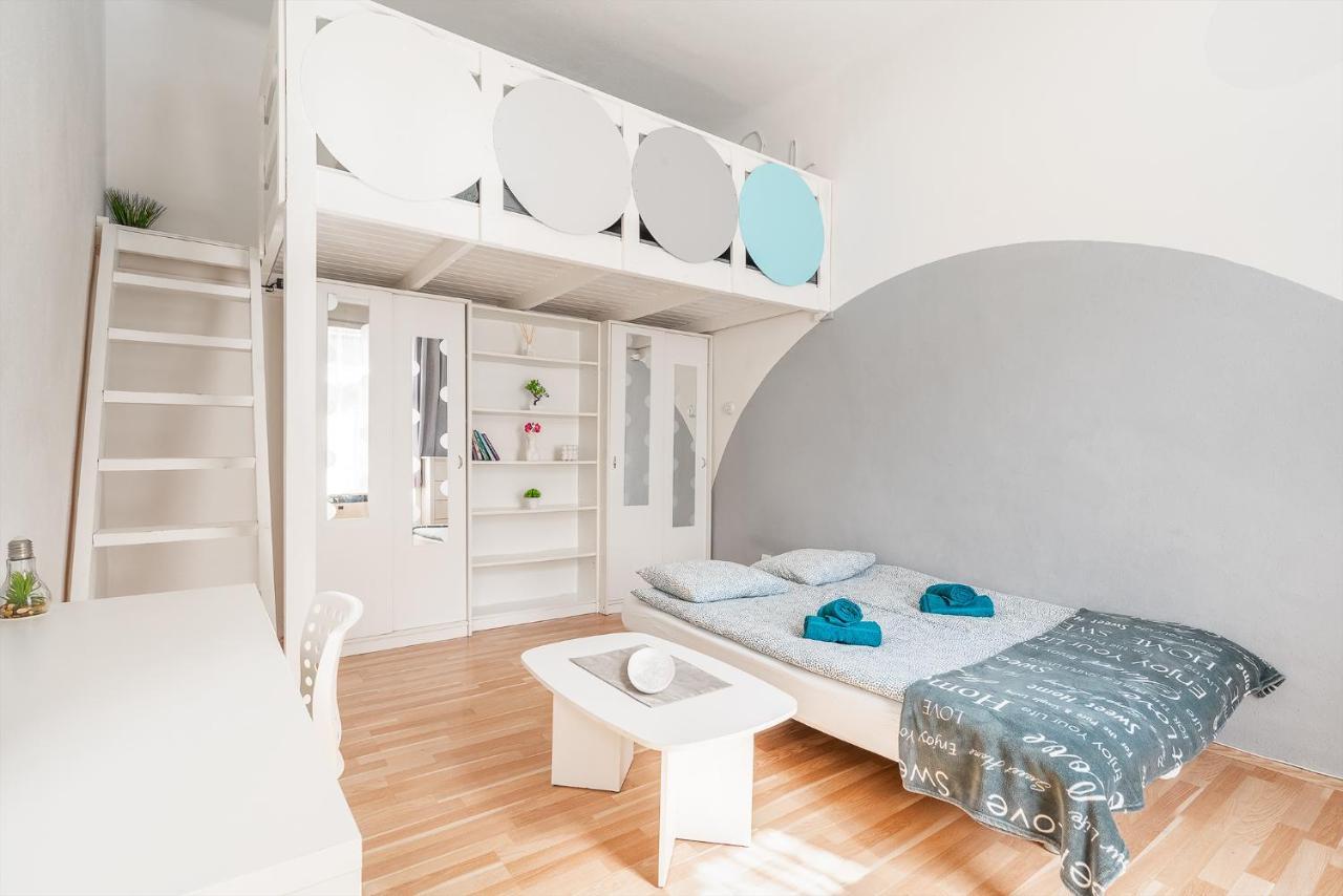 Sunny Dots Apartment - Free Parking! Budapest Eksteriør billede