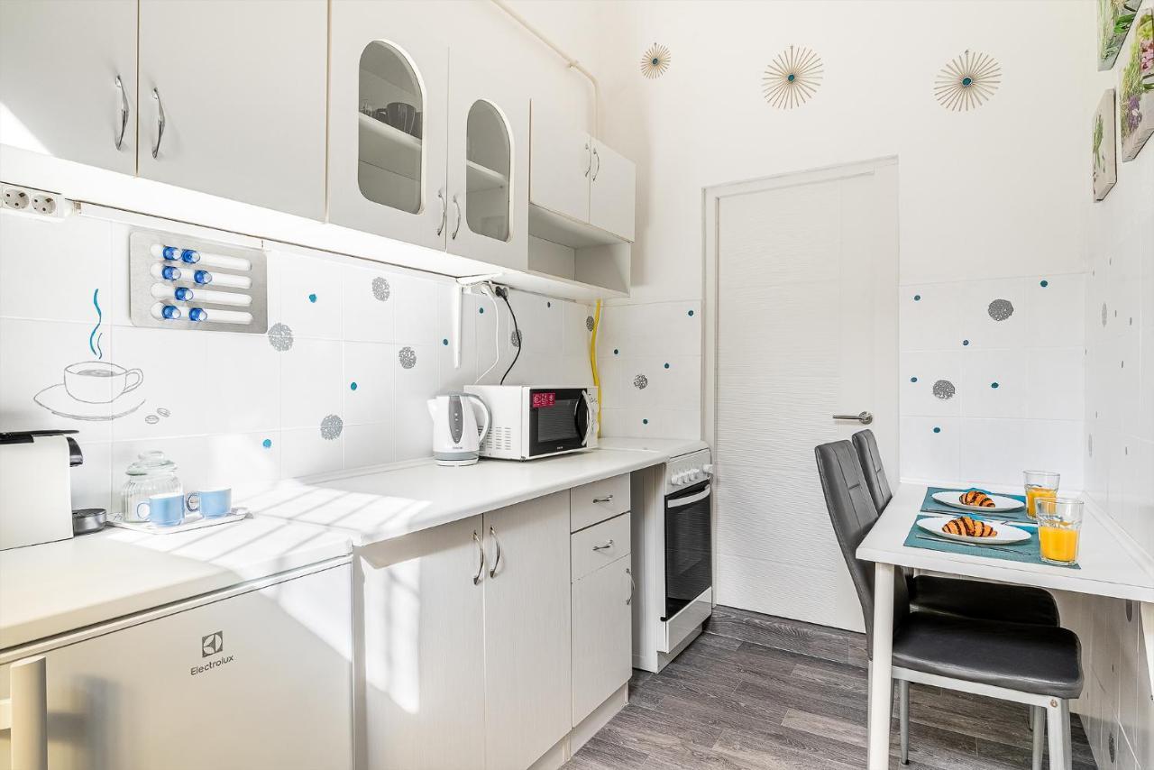 Sunny Dots Apartment - Free Parking! Budapest Eksteriør billede