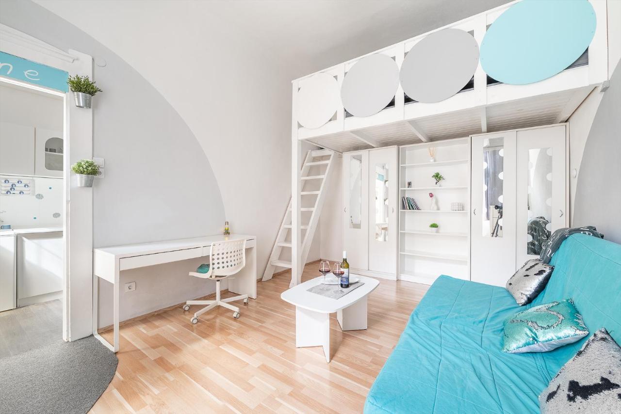 Sunny Dots Apartment - Free Parking! Budapest Eksteriør billede